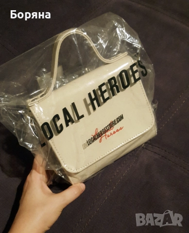 Local Heroes нова малка бяла чанта, снимка 10 - Чанти - 52238196