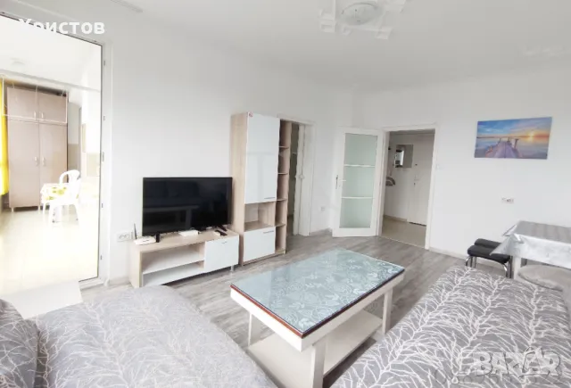 Първа линия за нощувки, двустаен апартамент + отделна кухня ”Плаж 2”, ж.к. Лазур, Бургас, под наем, снимка 1