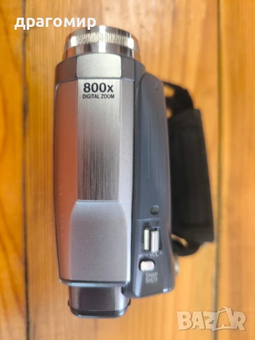 JVC GR-D720E видеокамера Mini DV , снимка 2 - Камери - 51298392