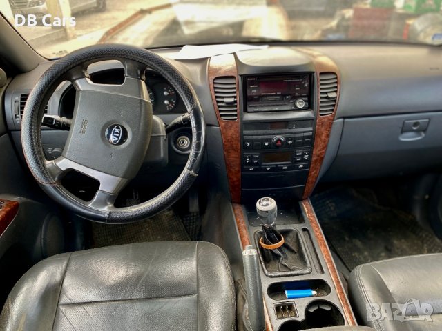 Kia Sorento Фар Халоген Стоп Броня Калник Врата Капак Решетка Стъкло Радиатор Лайсна  Дръжка Брава, снимка 7 - Части - 35616682