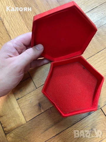 Кутия за бижута с флорални мотиви, снимка 5 - Антикварни и старинни предмети - 51223519