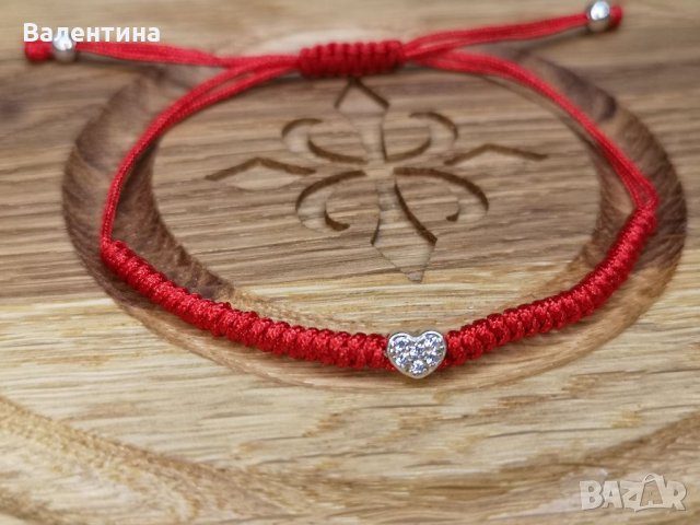 Дамска сребърна гривна сърце с цирконий и червен конец, снимка 3 - Гривни - 35515943