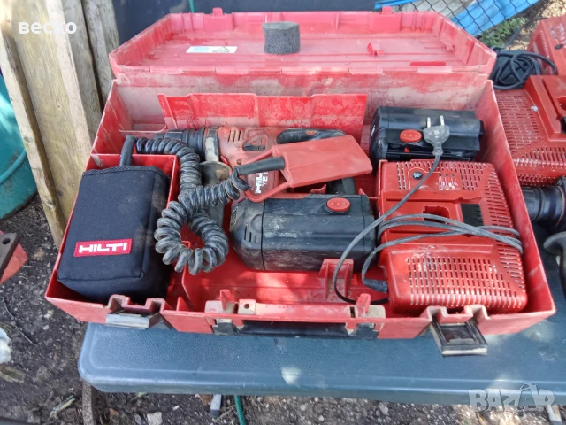 2 перфоратора Hilti комплект с батерий, снимка 4 - Перфоратори - 51073624
