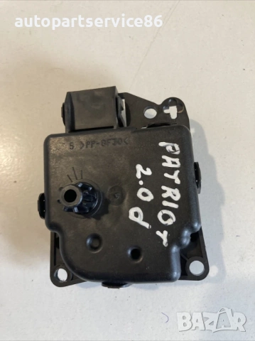 Мотор за клапа на отоплителя за Jeep Patriot 2.0 Crd (2008) AA-113800-2630-1 , снимка 2 - Части - 53590428