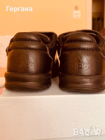 Детски маратонки Adidas 23-ти номер – като нови, носени малко, с лепенки, снимка 2 - Детски маратонки - 53379549