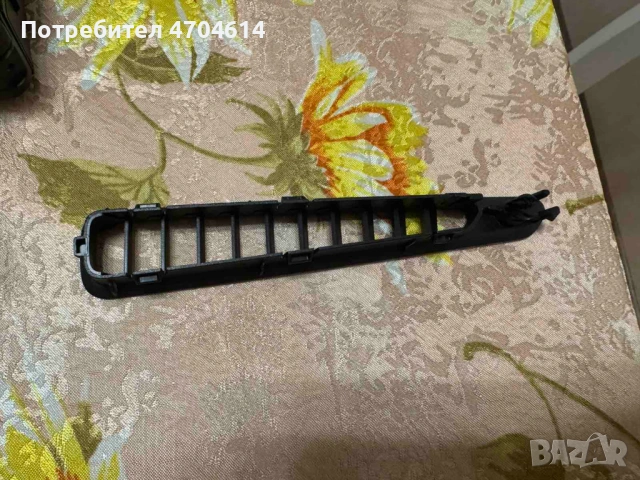 Решетка въздуховод на предна лява врата на Ауди Audi A8 D4 4H само за 20Eur. 4H1819705 1004900L, снимка 3 - Части - 53193758