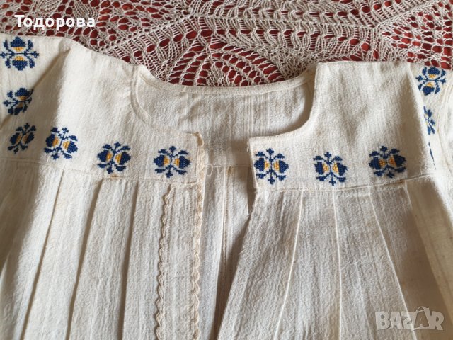 Автентична къса риза от народна носия, снимка 2 - Антикварни и старинни предмети - 43044723