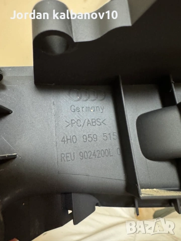 Вътрешна част на дръжката на задна лява врата на Ауди Audi A8 D4 4H само за 50Eur. 4H0959515, снимка 4 - Части - 53305196