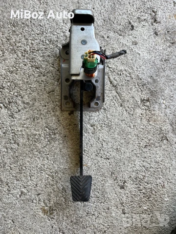 Педал спирачка Мицубиши Аутлендър 2 Mitsubishi Outlander (2006-2012)