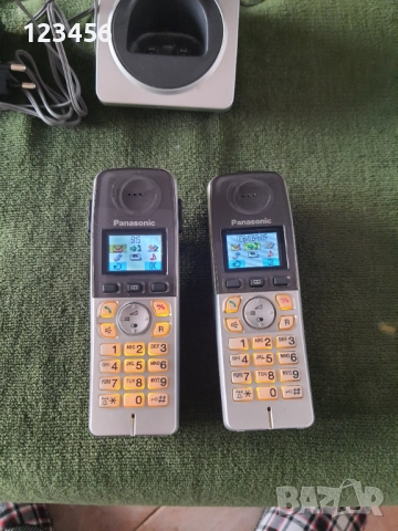 Безжични телефони Panasonic със зарядно устройство