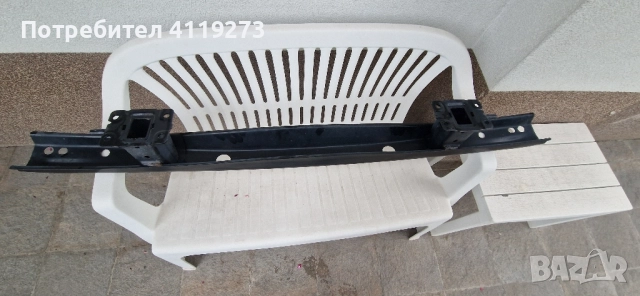 Греда за задна броня vw transporter t5 , снимка 2 - Бусове и автобуси - 51915091