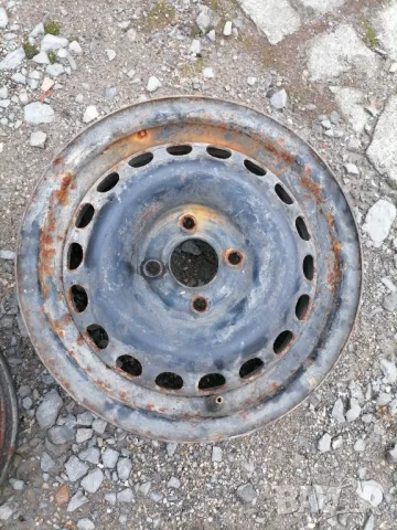 джанта за ауди б4, снимка 2 - Гуми и джанти - 47568416