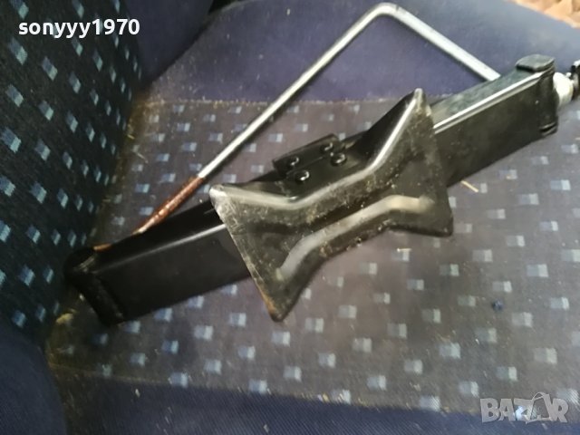 1000kg-крик с върток от франция 2812221630, снимка 15 - Аксесоари и консумативи - 39128576