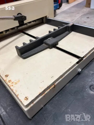 Kниговезки нож / гилотина за хартия / IDEAL 36-36, снимка 4 - Други машини и части - 49106358