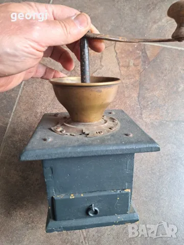 Стара мелница за кафе 24/6