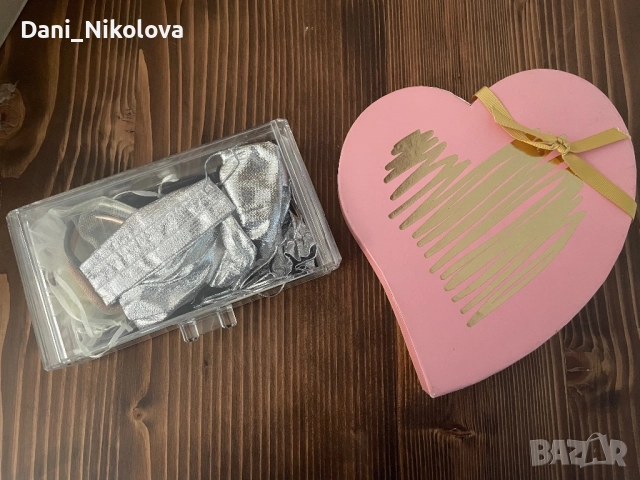 Кутия с бижута: обеци, колиета, гривни и часовници, снимка 2 - Дамски - 51713534