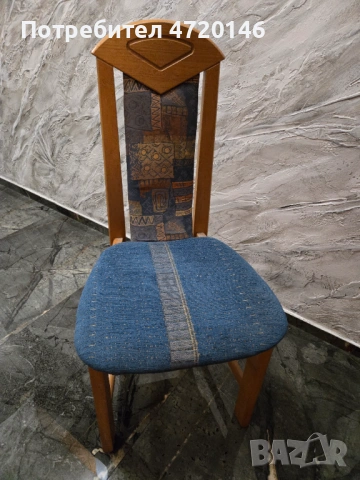 Продавам трапезни столове 3 бр.