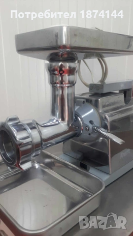 Професионална месомелачка , снимка 2 - Друго търговско оборудване - 53161967