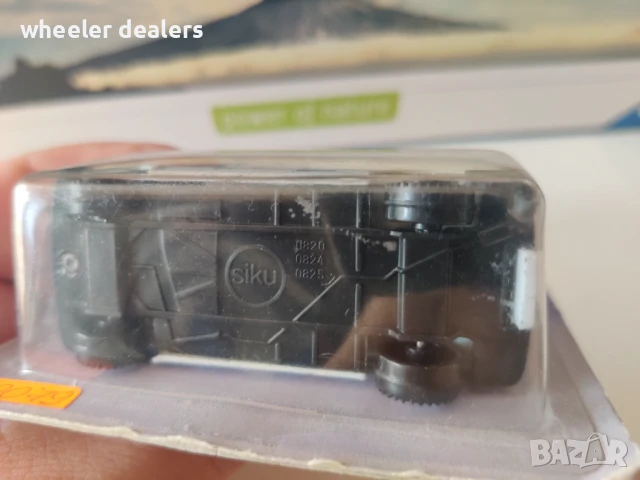 Метална количка VW Delivery Van Siku мащаб 1:64, снимка 4 - Колекции - 50842923