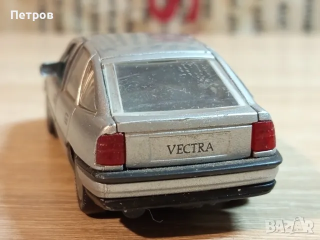 Opel Vectra 1/43.Gama, снимка 5 - Колекции - 47709517