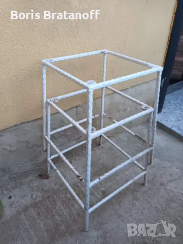 две кръгли маси