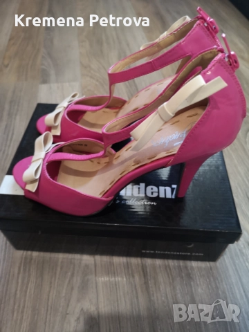 Нови! Тенденз, Сандали на висок ток, Номер 38