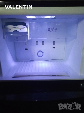 хладилник , снимка 2 - Хладилници - 52300398