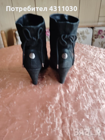 Черни велурени боти BCBG Generation 36/37 , снимка 6 - Дамски боти - 53417206