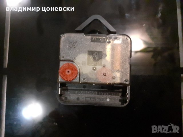 Крарцов стенен часовник, снимка 3 - Стенни часовници - 43778311