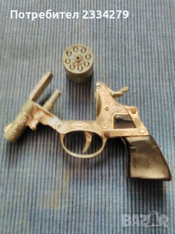 Стари децки играчки пистолет от 70-те години. Made in Italy и две ютийки., снимка 3 - Антикварни и старинни предмети - 39888825