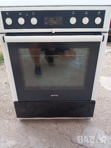 Свободно стояща печка с керамичен плот Gorenje с две години гаранция!, снимка 2 - Печки, фурни - 51199084