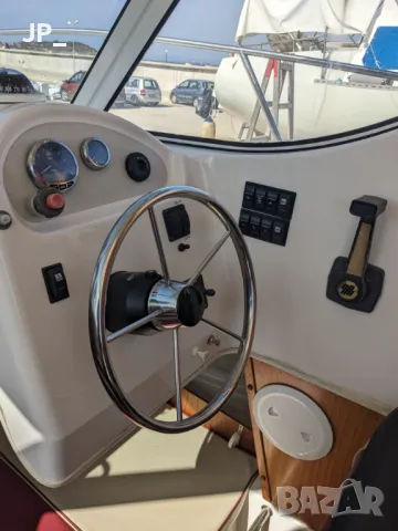 Лодка Arvor 230AS, снимка 15 - Воден транспорт - 44323298