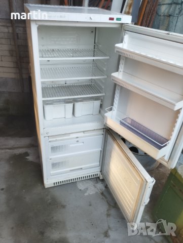 Продавам хладилник с фризер , снимка 4 - Хладилници - 44094265