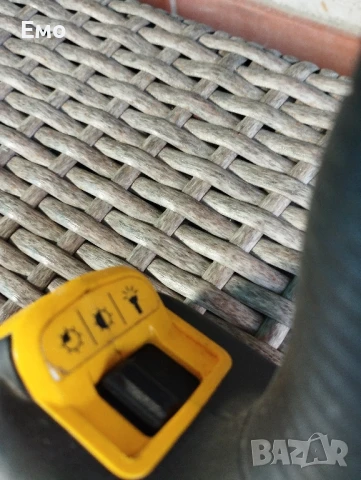  Винтоверт Dewalt DCD790

Безчетков , снимка 4 - Винтоверти - 50915148