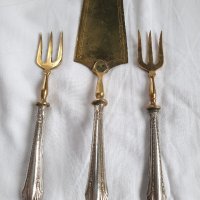 Прибори със сребърни дръжки , снимка 1 - Антикварни и старинни предмети - 43209845