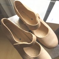 Нови обувки, снимка 1 - Дамски ежедневни обувки - 26390200
