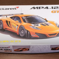 Сглобяем модел McLaren MP4-12C GT3 + Аксесоари , снимка 1 - Други ценни предмети - 36483541