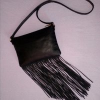 Н&М Черна кожена чанта с ресни, снимка 2 - Чанти - 32369776