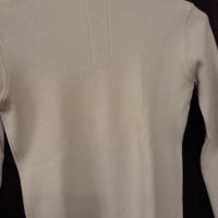 Бяла плетена блузка дълъг ръкав, по врата, по тялото е 1 съдържа еластан, с емитация на копчета , снимка 3 - Блузи с дълъг ръкав и пуловери - 37414762
