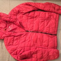Олекотено червено яке Pull & Bear р-р М, снимка 1 - Детски якета и елеци - 39895631