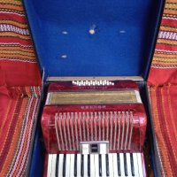 Продавам акордеон Хонер Hohner 32 баса, снимка 6 - Акордеони - 37517740