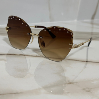 Слънчеви очила с нежни блестящи камъчета, снимка 1 - Слънчеви и диоптрични очила - 44881311
