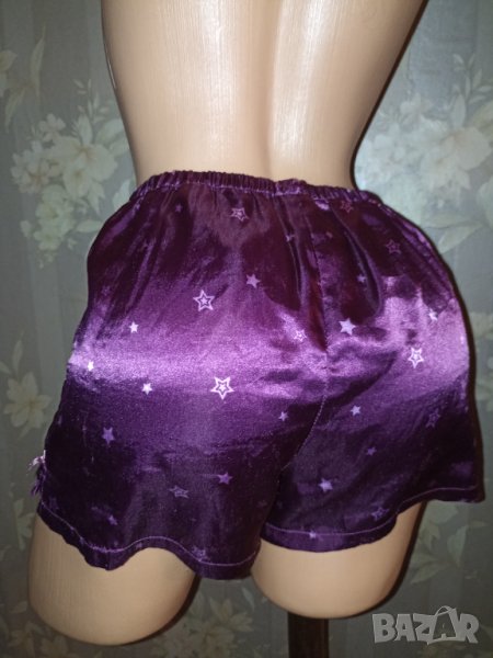 Н&М-Сатенени лилави шорти на звездички XS,S, снимка 1