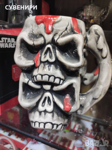 Голяма чаша с череп, снимка 1