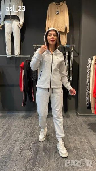 нови дамски екипи nike tech fleece , снимка 1