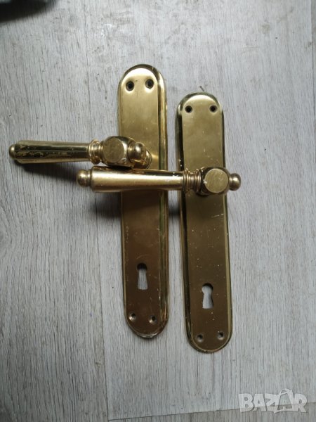 стари месингови дръжки за врата с шилд-комлект, снимка 1