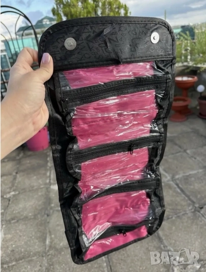   Козметична чанта с 4 отделения , снимка 1
