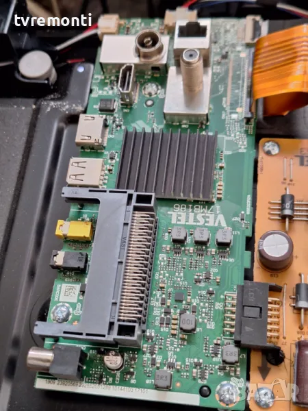 Main Board 17MB186 ,Toshiba 32WA2363DG 32inc DISPLAY VES315WNFT-L3-Z01, снимка 1