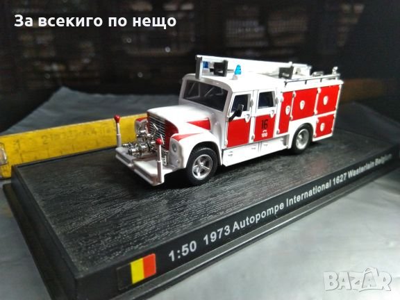 Колекционерски, пожарникарски камиони и коли различни народности и години, снимка 1