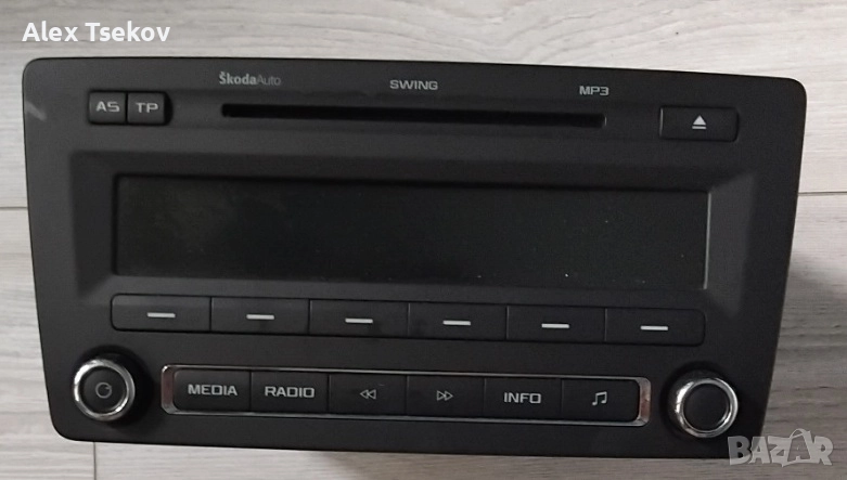 Оригинално радио Шкода Октавия, снимка 1